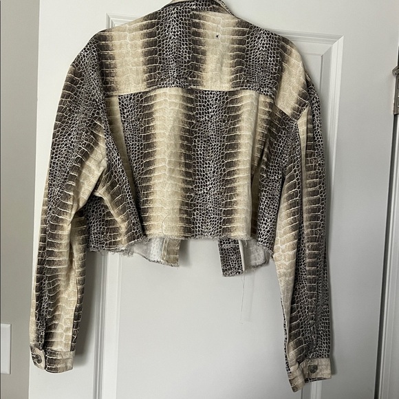 Boohoo Mock Croc Denim Cropped Jacket - Picture 3 of 4